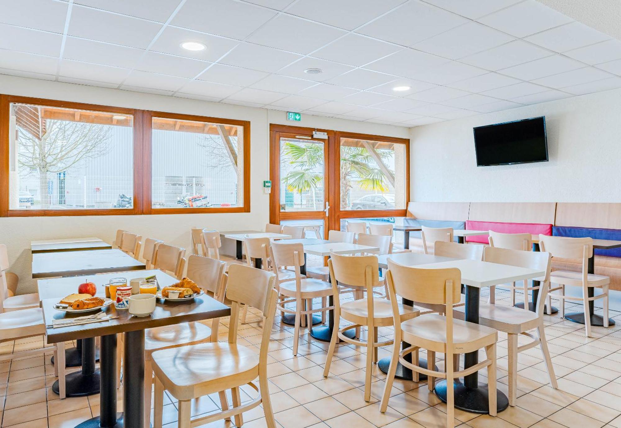 B&B Hotel 샤틀레로 외부 사진